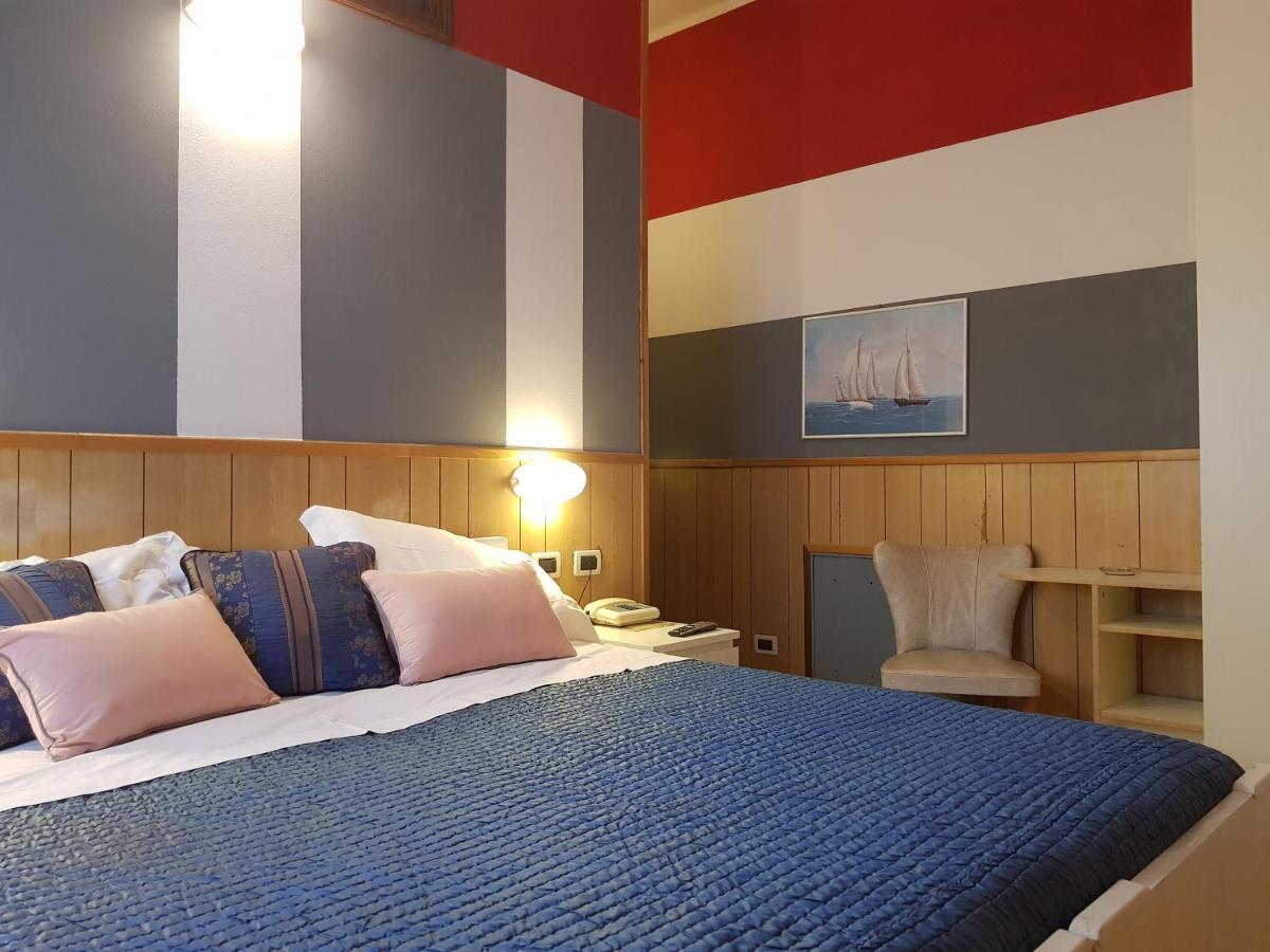 Hotel Azzurra Салсомаджоре Терме Екстериор снимка