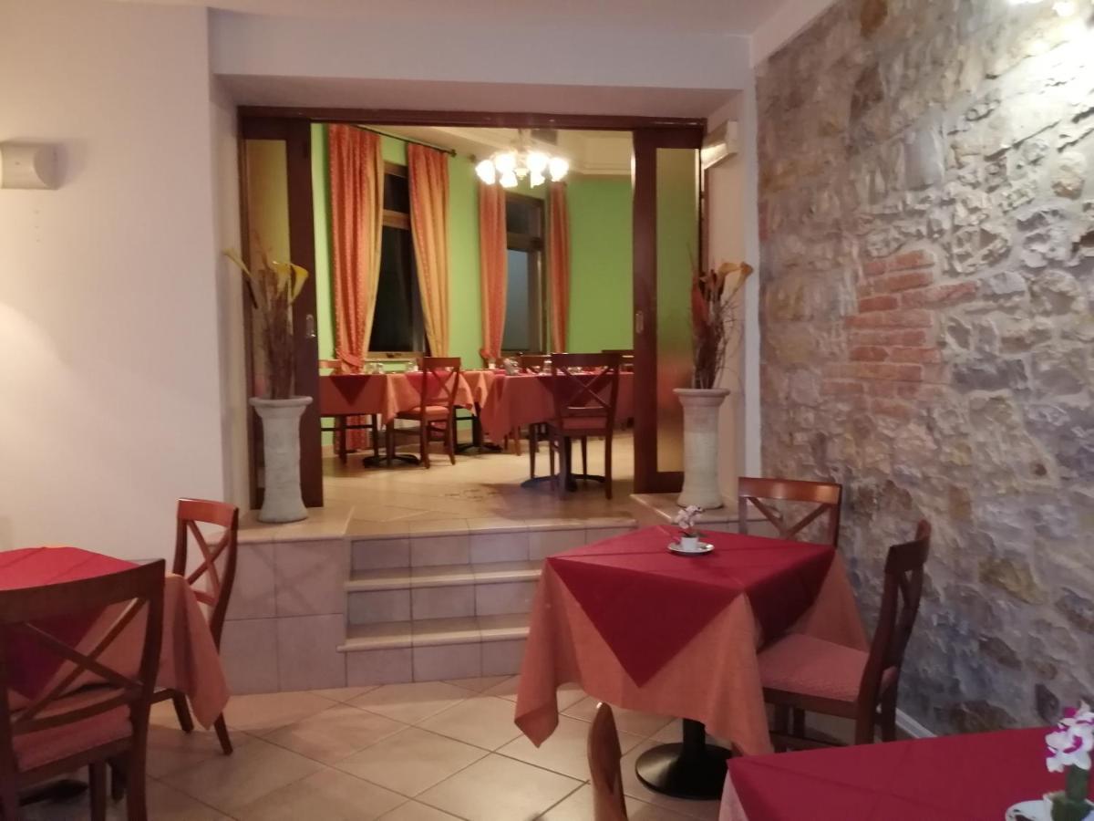 Hotel Azzurra Салсомаджоре Терме Екстериор снимка