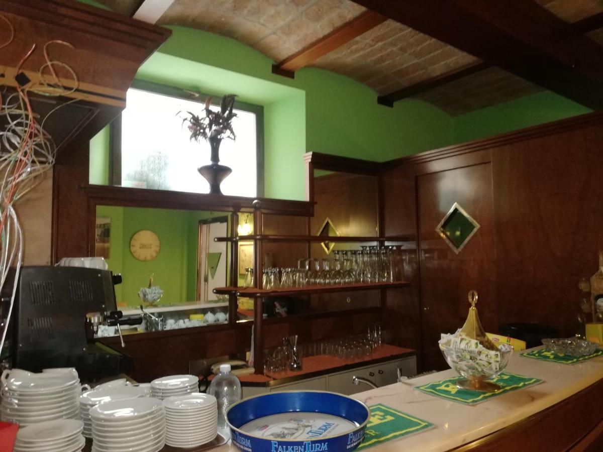 Hotel Azzurra Салсомаджоре Терме Екстериор снимка