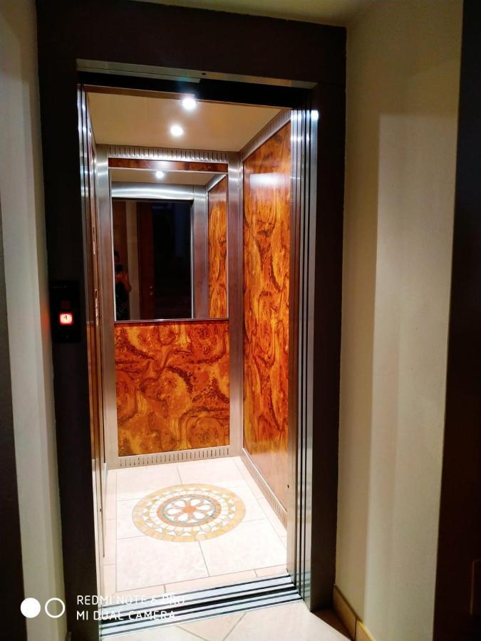 Hotel Azzurra Салсомаджоре Терме Екстериор снимка