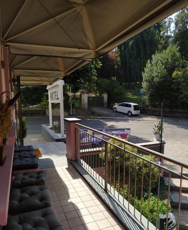 Hotel Azzurra Салсомаджоре Терме Екстериор снимка
