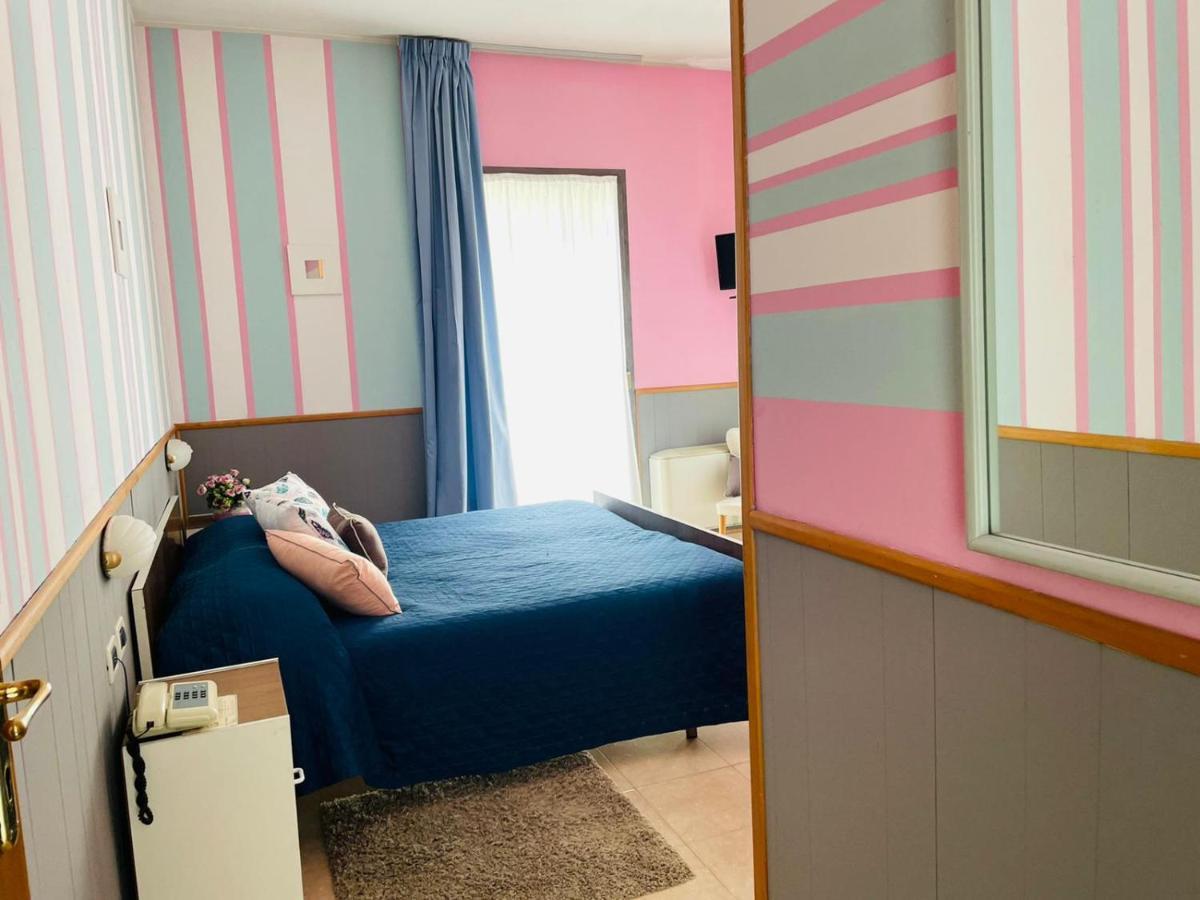 Hotel Azzurra Салсомаджоре Терме Екстериор снимка