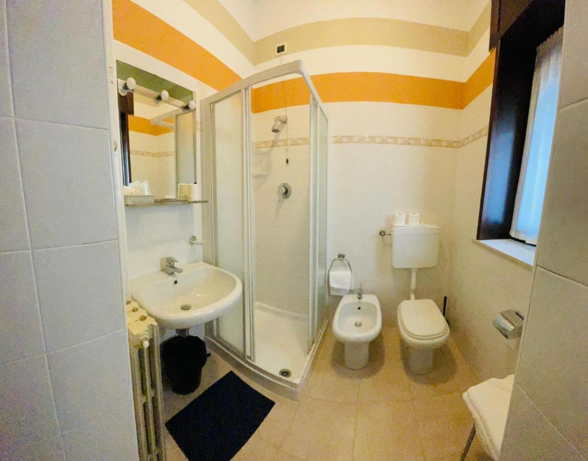 Hotel Azzurra Салсомаджоре Терме Екстериор снимка